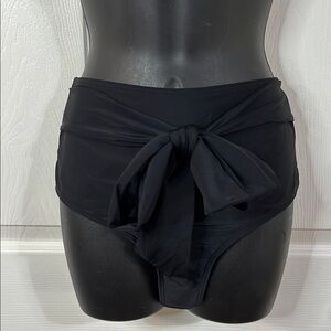 Black swim bottoms only, NWOT, size Large.